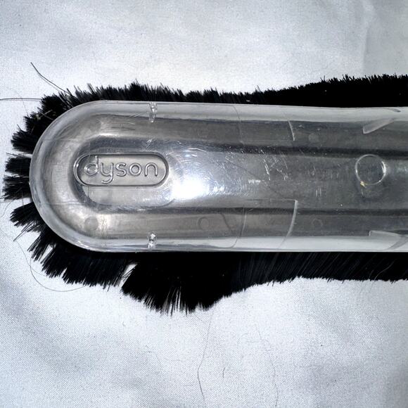 Dyson Soft Dusting Brush Vacuum Tool Attachment 908896-02 - Picture 2 of 4
